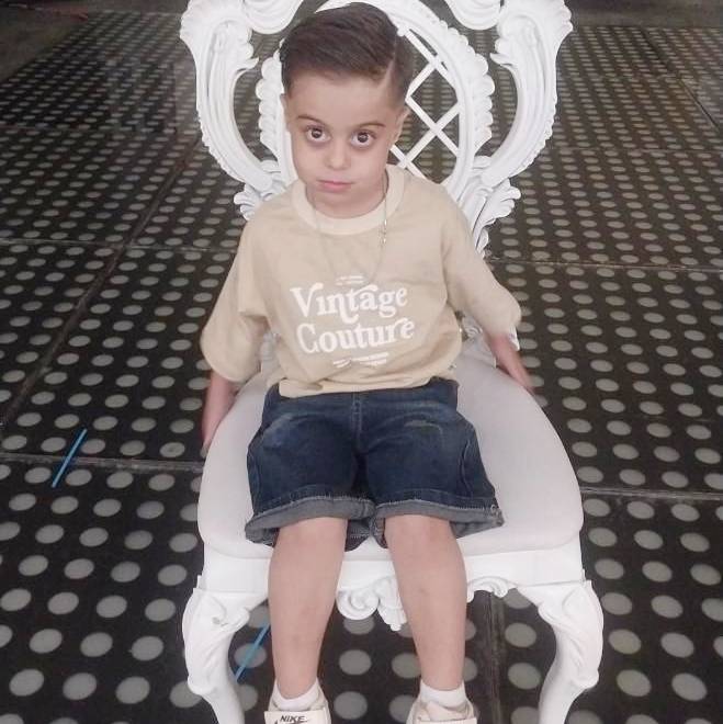 بهراد ویسی مدل برتر کودک 