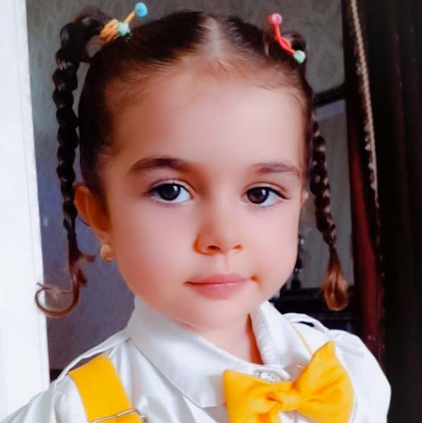 رویسا اکبری مدلینگ برتر کودک / MODEL