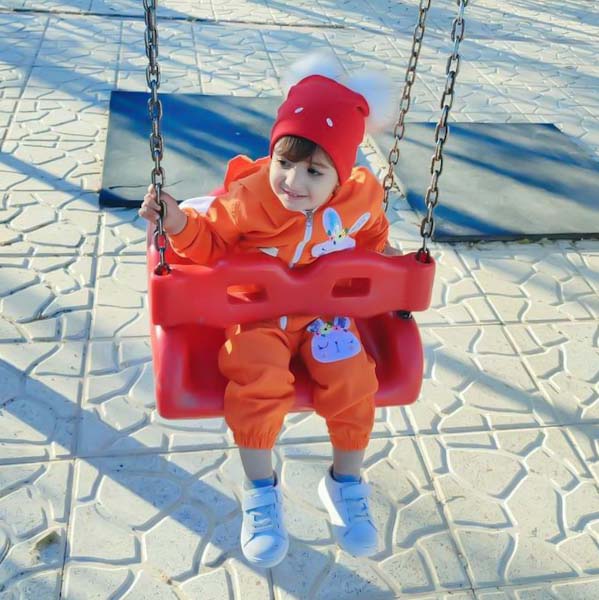 رستا برزنده مدلینگ برتر کودک / MODEL