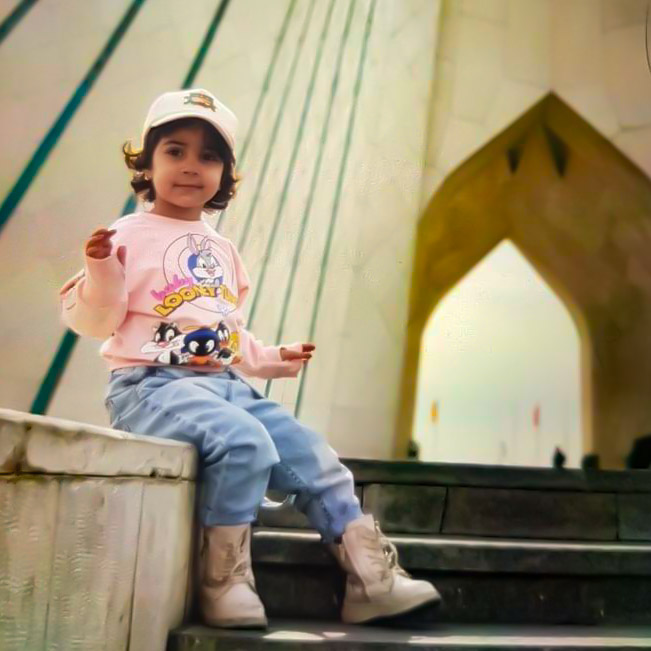 آتریسا قاراخانی مدلینگ برتر کودک / MODEL