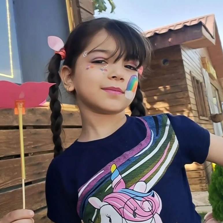 حلما جعفربگلو مدل برتر کودک 