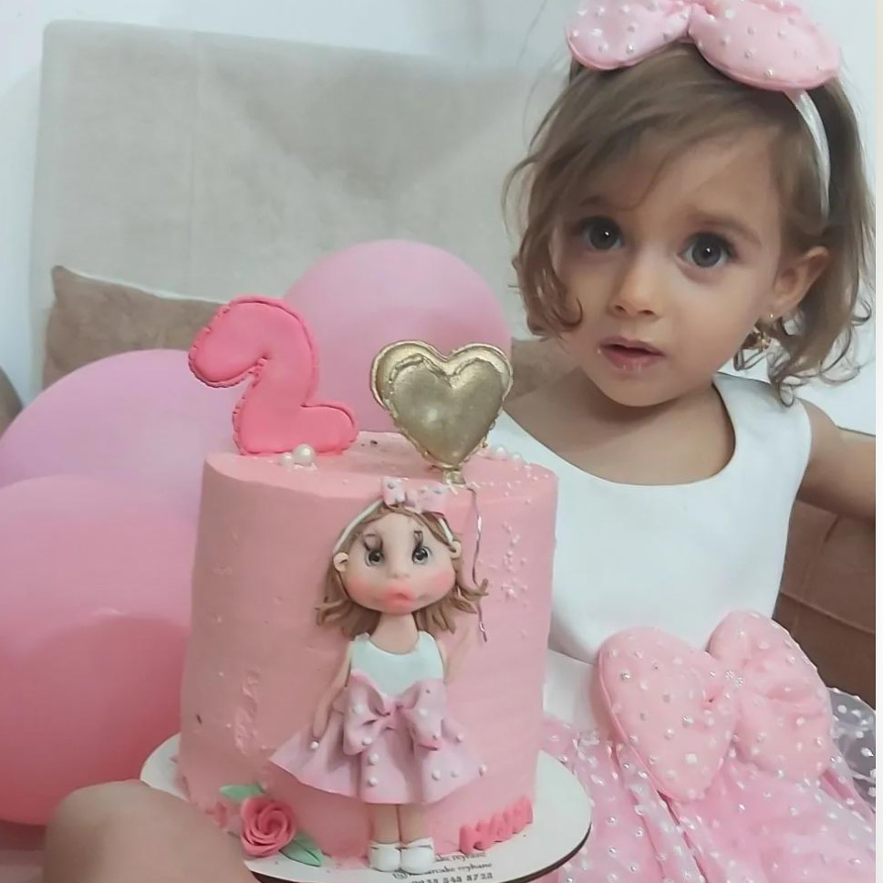 هانا منصوری مدل برتر کودک 