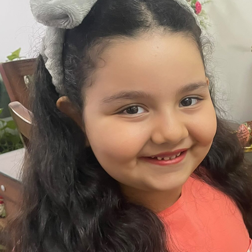 آنا پذیرفکار مدل برتر کودک 