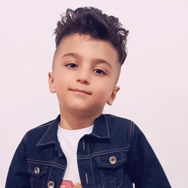 آلان آقابرا مدل برتر کودک 