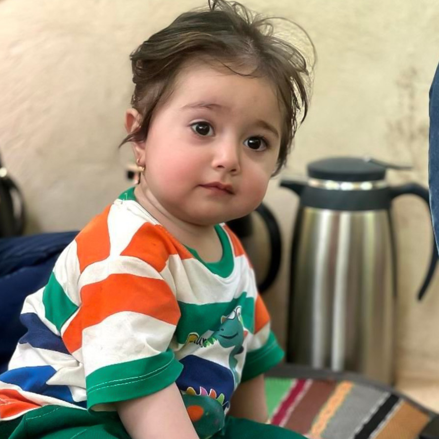 آنیسا زند مدل برتر کودک 
