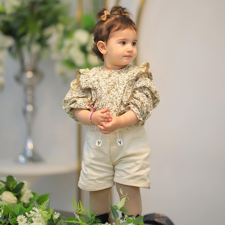 رز حسینی مدل برتر کودک 