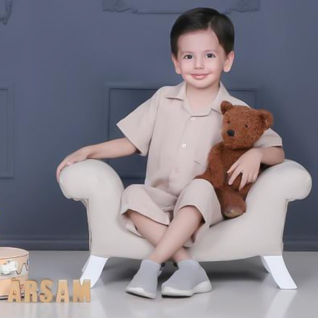 آرسام خاوری مدل برتر کودک 