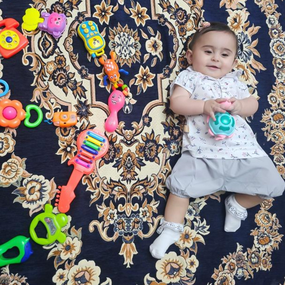 باران هاشمی مدل برتر کودک 