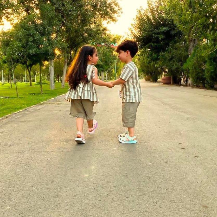 دانیال و نهال عباسی مدل های دوقلو کودک 