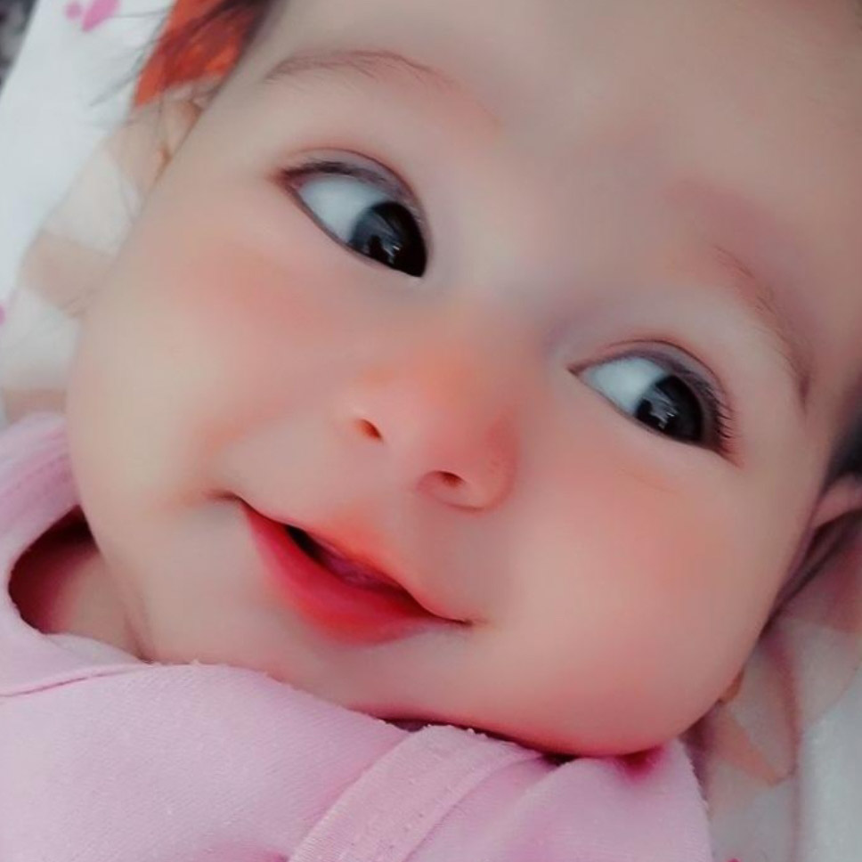 آوینا خانم سلمانی مدل برتر کودک 