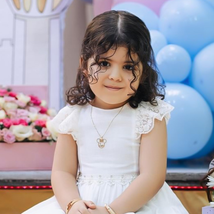 لئا پاشازاده مدل برتر کودک 