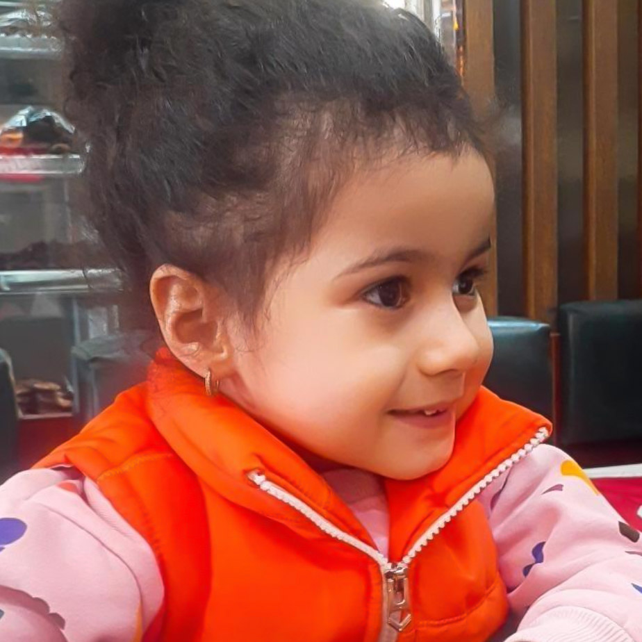 رومیسا ذکاوتکار مدل برتر کودک 