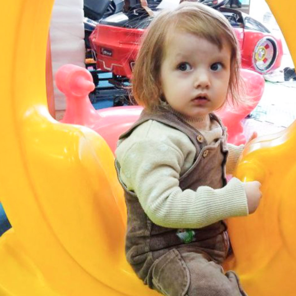 ماهور بیگدلی مدل برتر کودک 