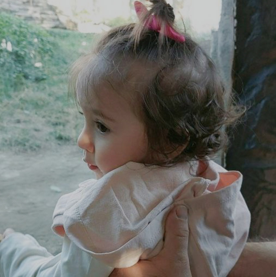 ابرا عظیمی مدل برتر کودک 