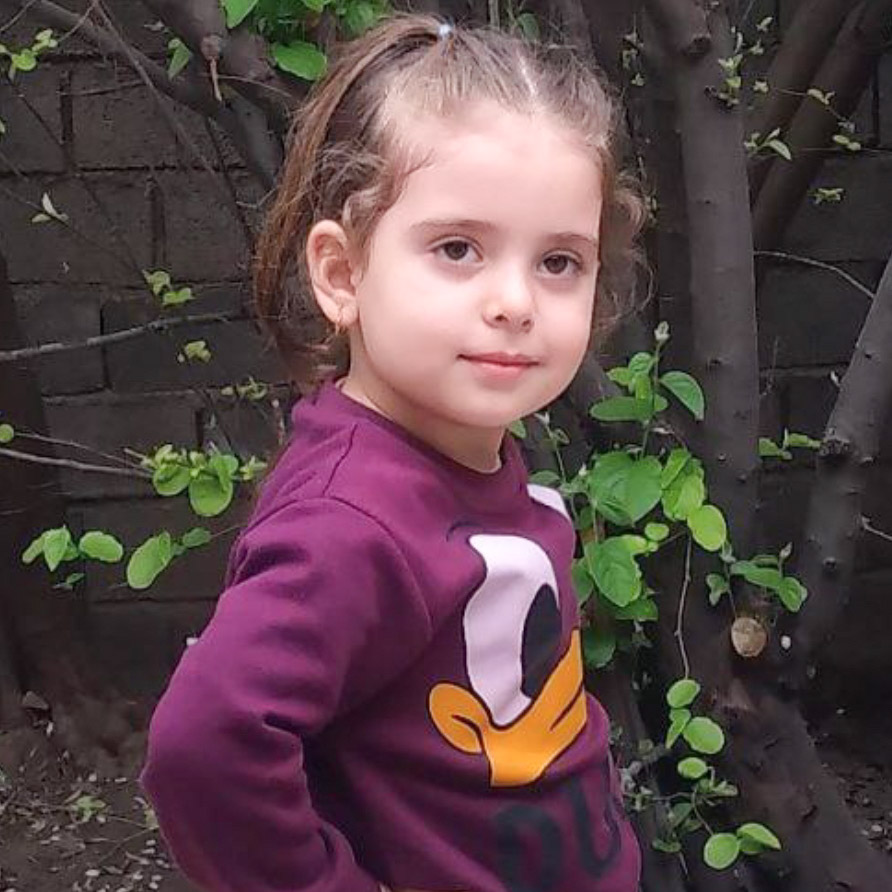 مهرسا میرخوند چگینی مدل برتر کودک 