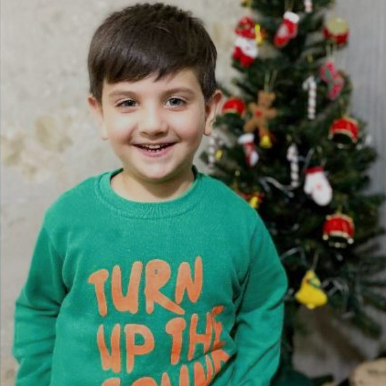 سید حسام رزاقی مدل برتر کودک 