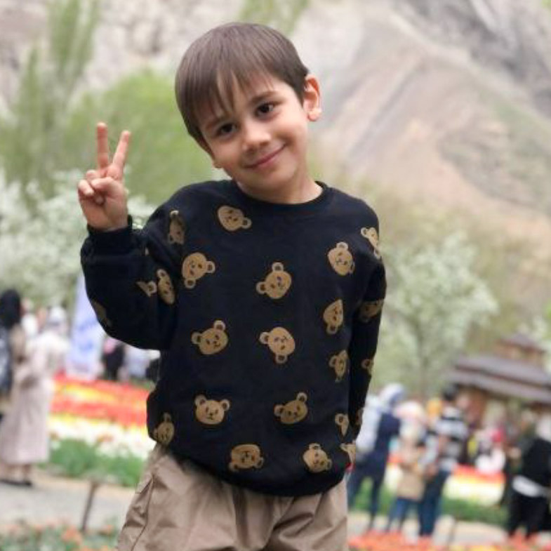 مهیار اهنجیده مدل برتر کودک 