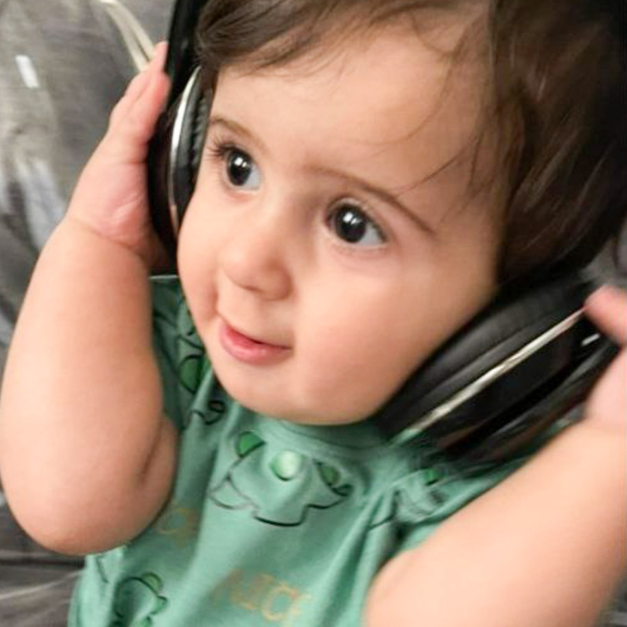 کوروش اسماعیلی مدل برتر کودک 