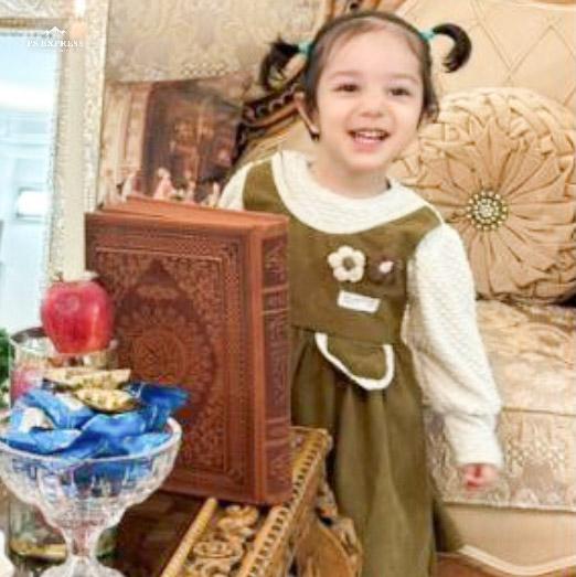 سیده پانیذ مصطفوی مدل برتر کودک 