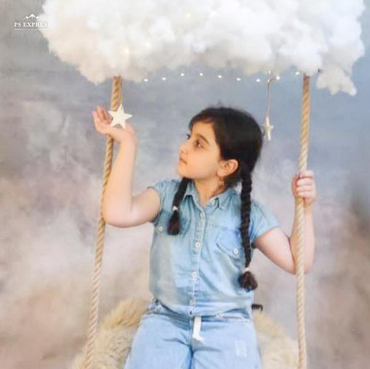 اسرا گوهری مدل برتر کودک 