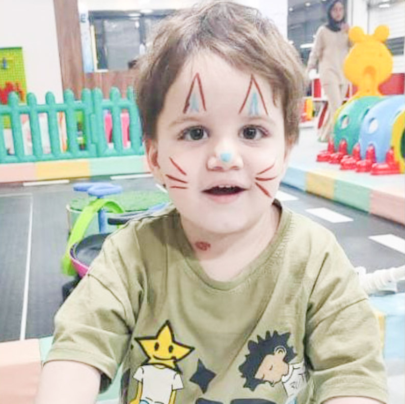 باور داورپناه مدل برتر کودک 