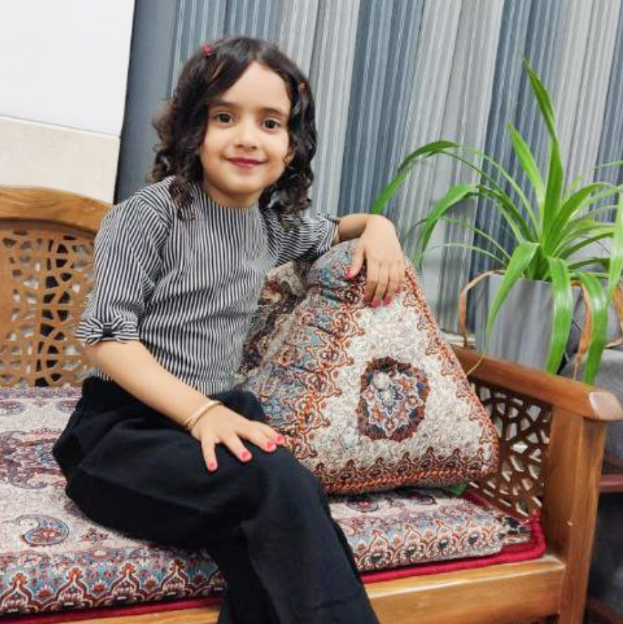 ساحل حاتمی مدل برتر کودک 