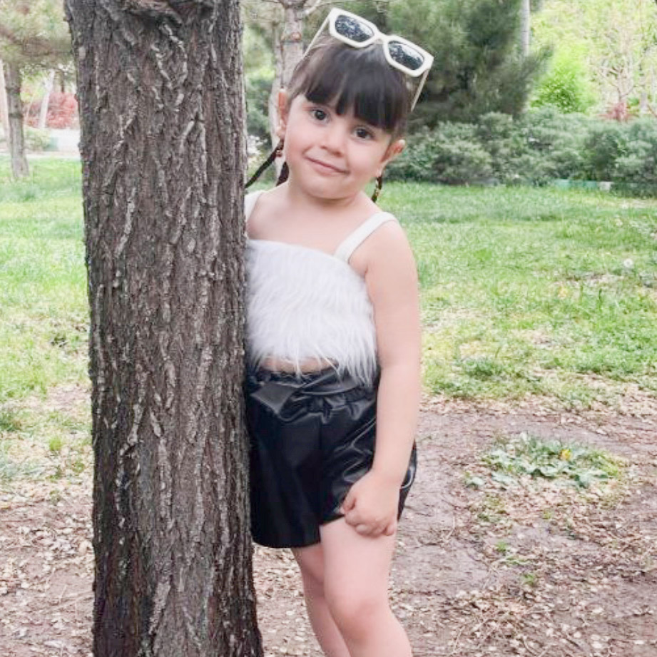 آی جان رضایی مدل برتر کودک 