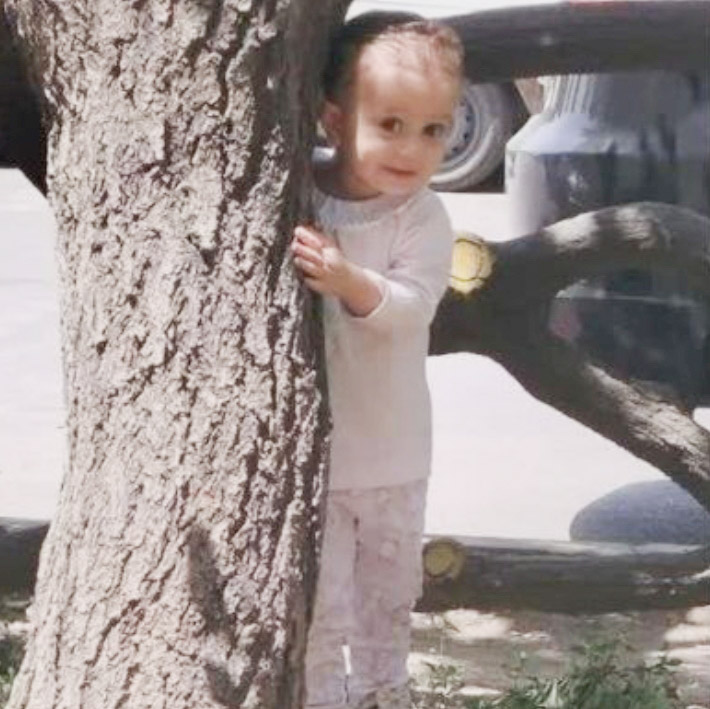 فاطمه عطرا مندالو مدل برتر کودک 