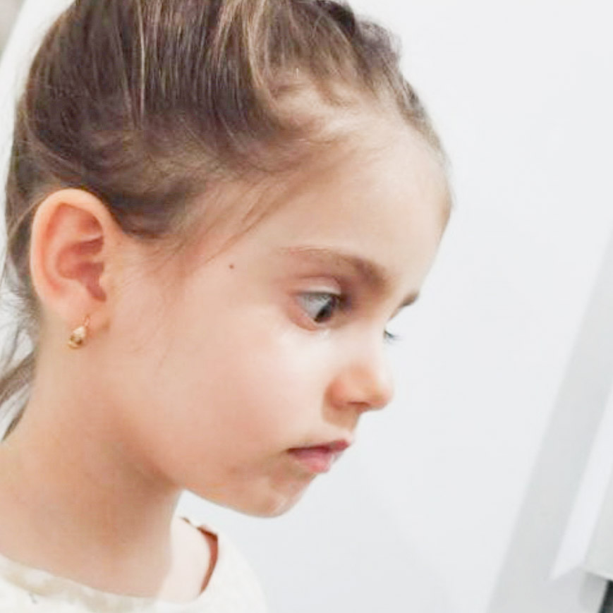 آنیا نوروزی مدل برتر کودک 