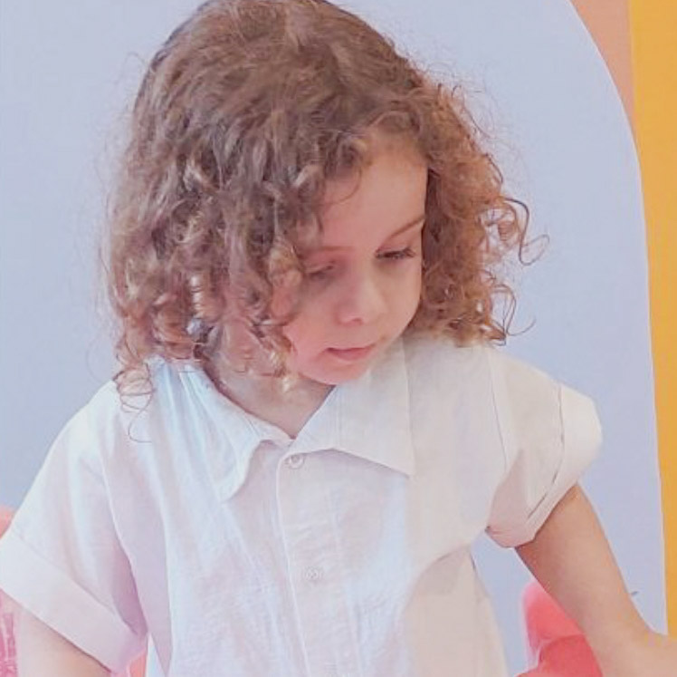 آدریان فرجپور مدل برتر کودک 