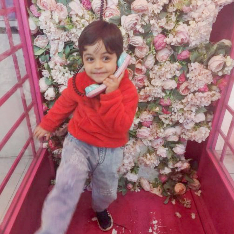 ارشام احدی مدل برتر کودک 