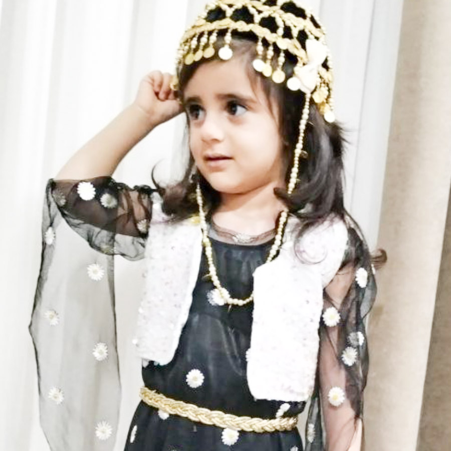 آنیا زارعی مدل برتر کودک 