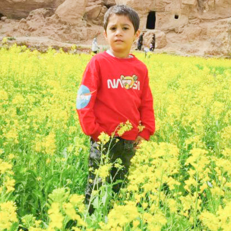 مجتبی عاشوری مدل برتر کودک 