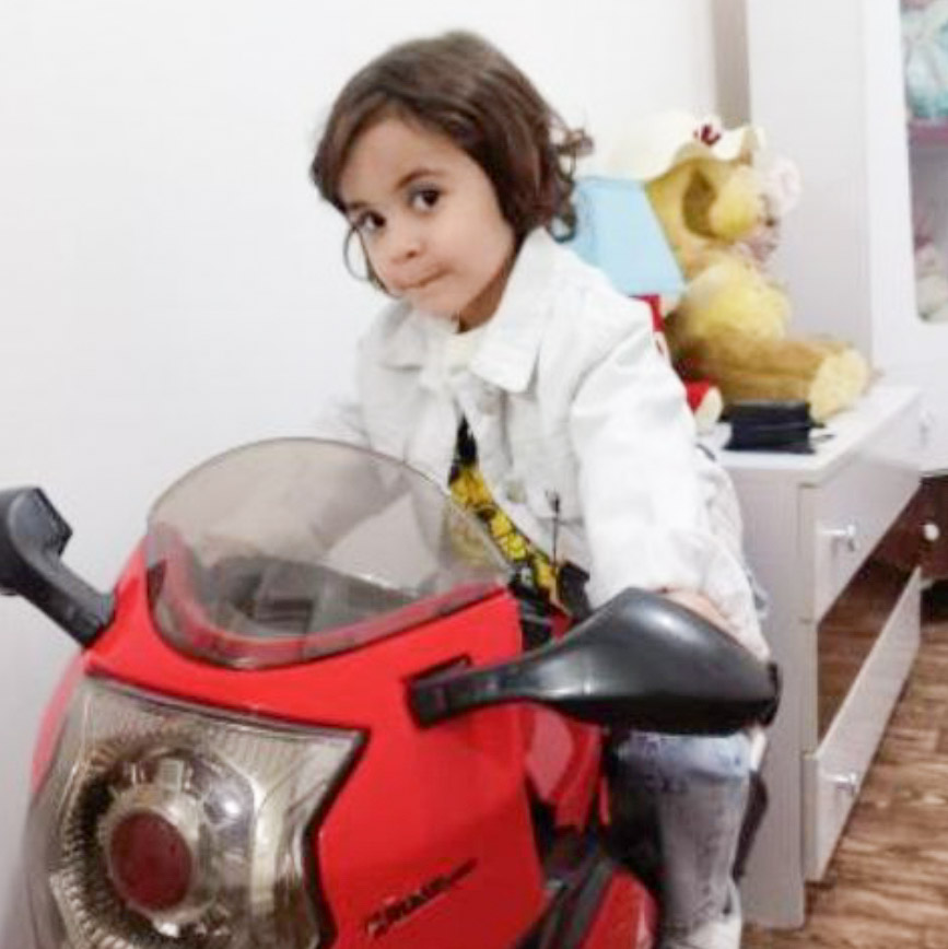 ماهیسا بازقندی مدل برتر کودک 