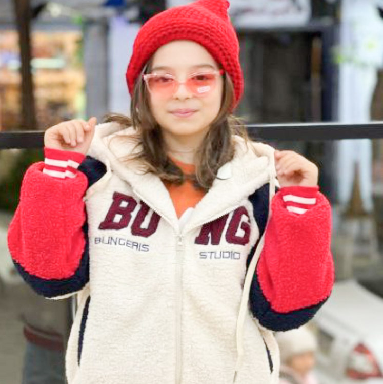 یاسمین احمدزاده مدل برتر کودک 