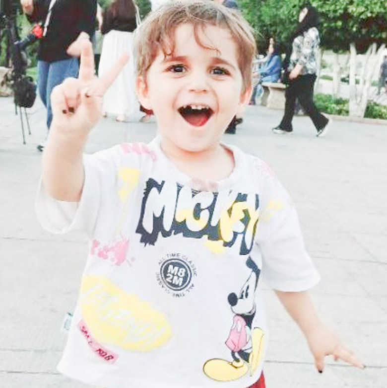 آوینا یاراحمدی مدل برتر کودک 