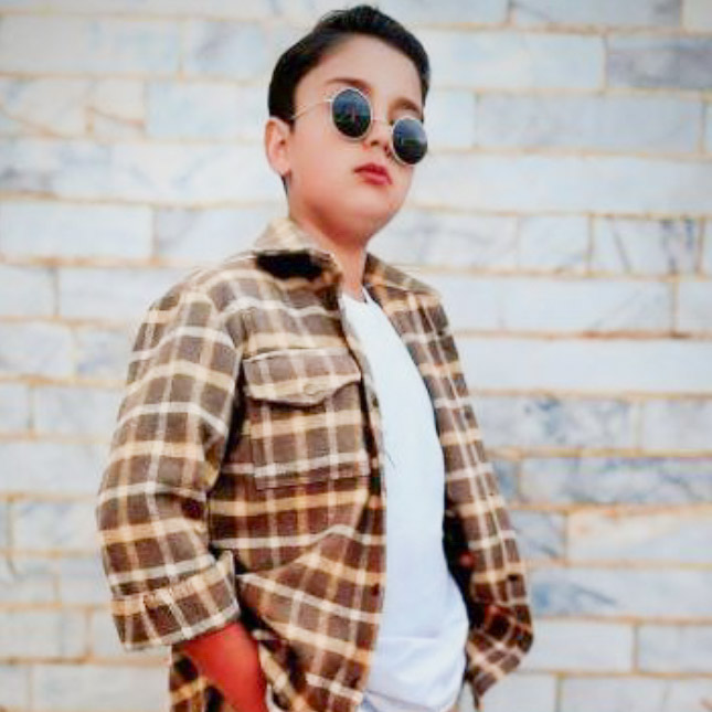 محمد جواد اشتری مدل برتر کودک 