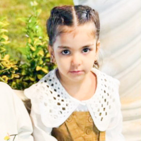 آیسا آقابابایی مدل برتر کودک 