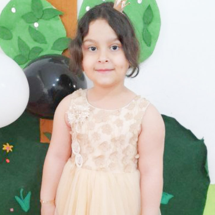 آوینا نگهدار مدل برتر کودک 