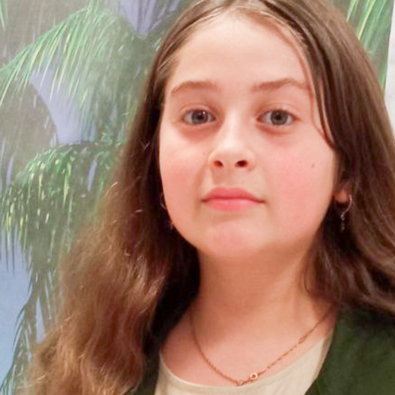 سید یسنا رفعتی مدل برتر کودک 