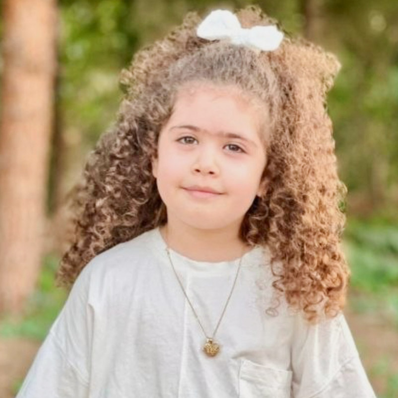 اسرا جمشیدی مدل برتر کودک 