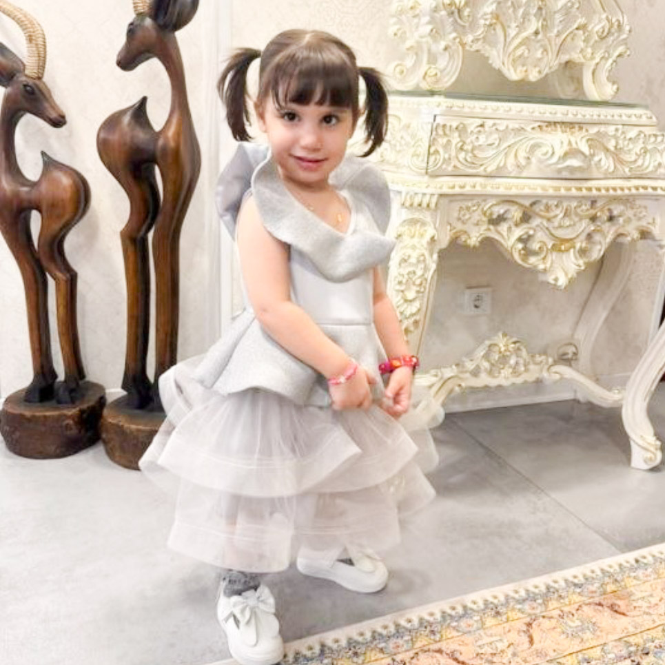 آی نور جان نثار مدل برتر کودک 