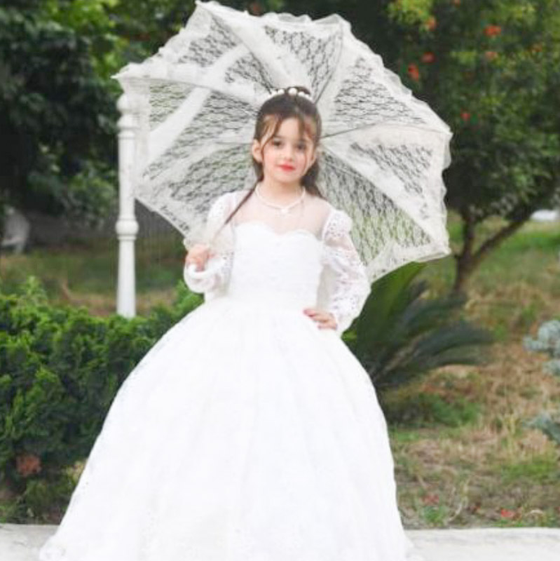 مهگل شفیعیان مدل برتر کودک 