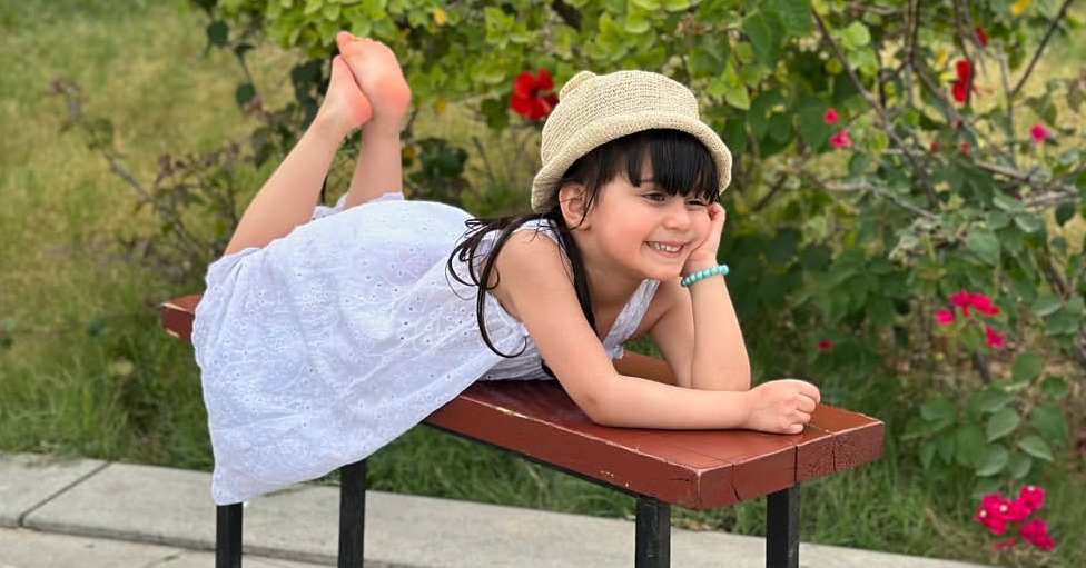 تصاویر نلی حسین پور چتری سیاه