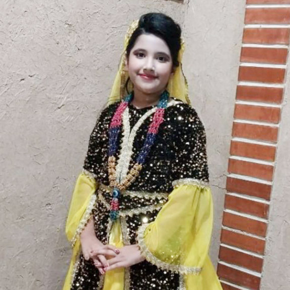 آوینا اسکندری مدل برتر کودک 