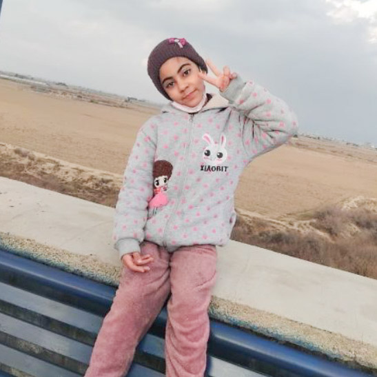 ثنا صادقی مدل برتر کودک 