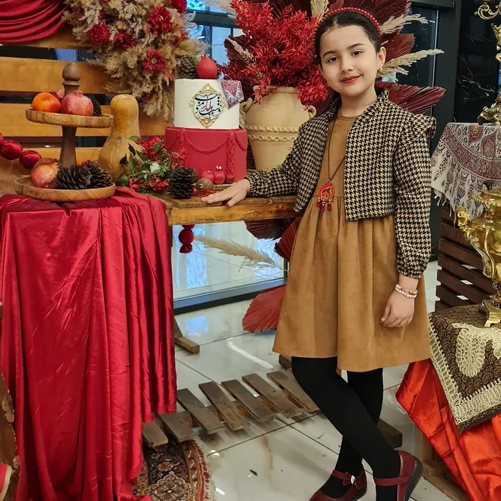 نورا آقالاری مدل برتر کودک 